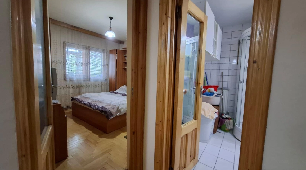 Oferta 3 camere, semidecomandat, 60 mp, de vanzare apartament in zona Nicolina,  Nicolina 2 imagine 5