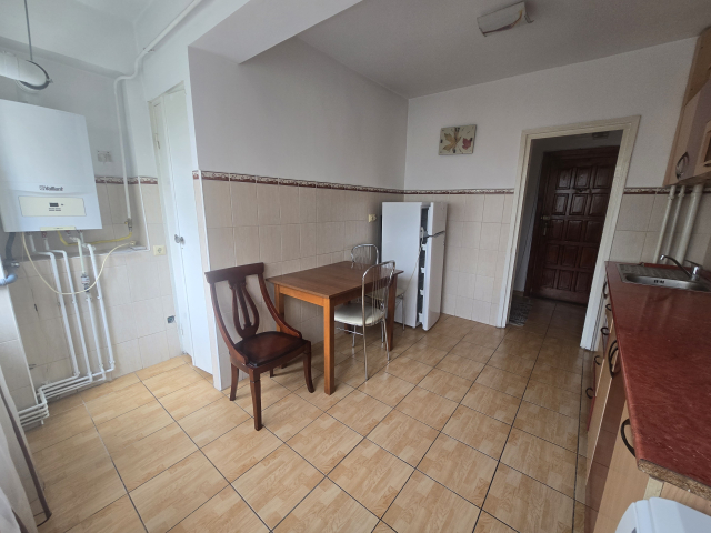 3 camere,  decomandat,  70 mp, de vanzare apartament in zona Centru Civic,  (Vis-a-vis de Palatul Culturii -Hala Centrala) 162928