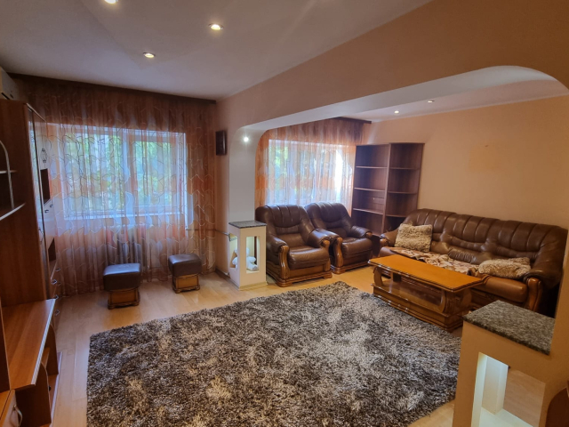 Apartament de vanzare, 3 camere,  decomandat,  81 mp, Nicolina,  (Piata CUG) 163265