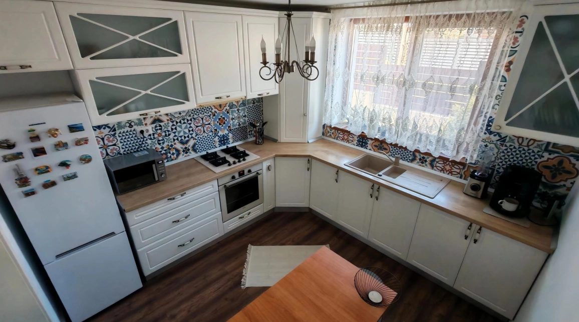Oferta 4 camere, 115 mp, de vanzare casa in zona Rediu,  dupa Casa Blanca imagine 2