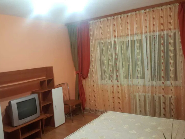 Apartament de inchiriat, 1 camera,  decomandat,  40 mp, Pacurari,  (Autocenter) 162675