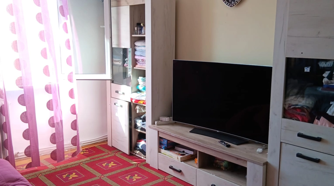 Oferta Darmanesti apartament 71 mp, 3 camere, decomandat, de vanzare imagine 1