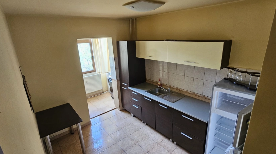 Oferta Apartament de vanzare, 1 camera, decomandat, 34 mp, Tatarasi,  Piata Doi Baieti imagine 1