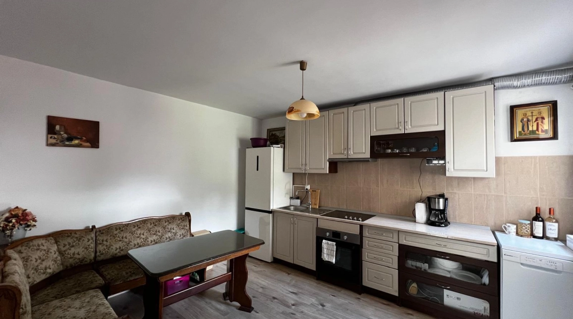 Oferta 5 camere, 157000 mp, de vanzare casa in zona Popricani,   inainte de colt de rai imagine 1