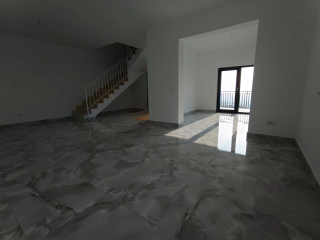 Apartament 4 camere - Valea Lupului