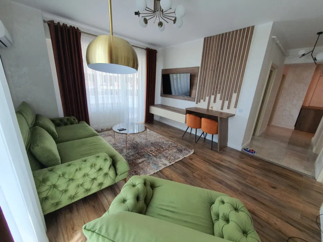 Apartament nou, 3 camere  decomandat,  87 mp, Copou, de inchiriat,  (Royal Town) 155736