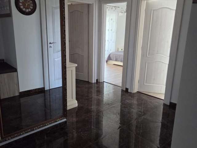 Apartament 3 camere - Nicolina