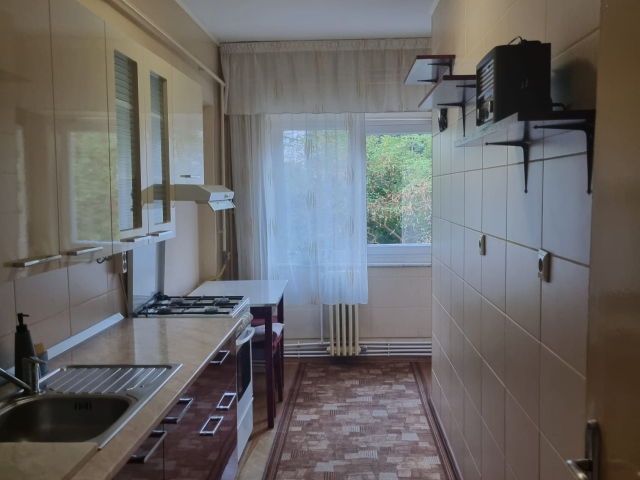 3 camere,  decomandat,  70 mp, de vanzare apartament in zona Centru,  (Intersectie Podul de fier) 163168