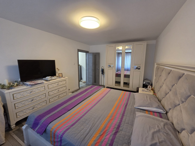 De vanzare apartament, 2 camere,  decomandat,  55 mp, Nicolina,  (Biserica Alba) 163342