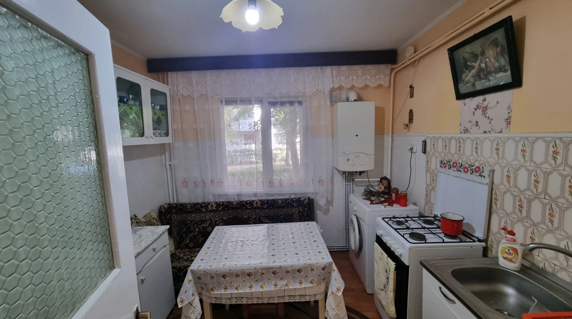 Oferta 2 camere, decomandat, 51 mp, de vanzare apartament in zona Nicolina,  Nicolina 2 imagine 5