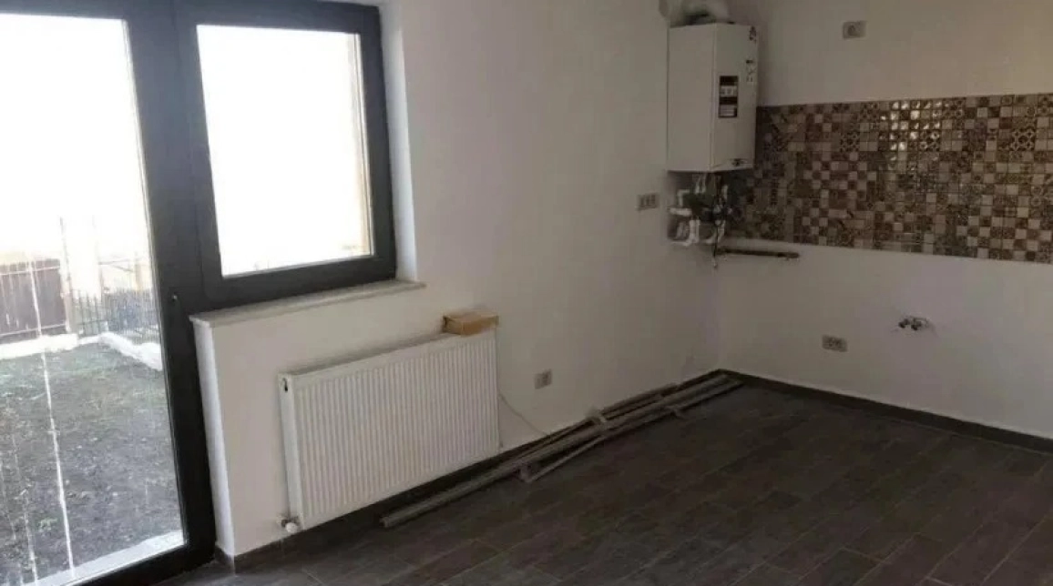 Oferta Miroslava casa 85 mp, 3 camere, de vanzare,  La 3 km de Primaria Miroslava la CTP 501 imagine 8