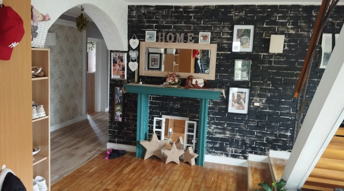 Oferta De vanzare casa, 8 camere, 260 mp, Roznov,   imagine 13