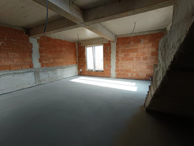 Apartament 4 camere - Valea Lupului