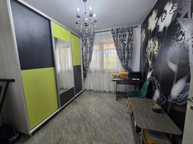 Apartament 5 camere - Visani