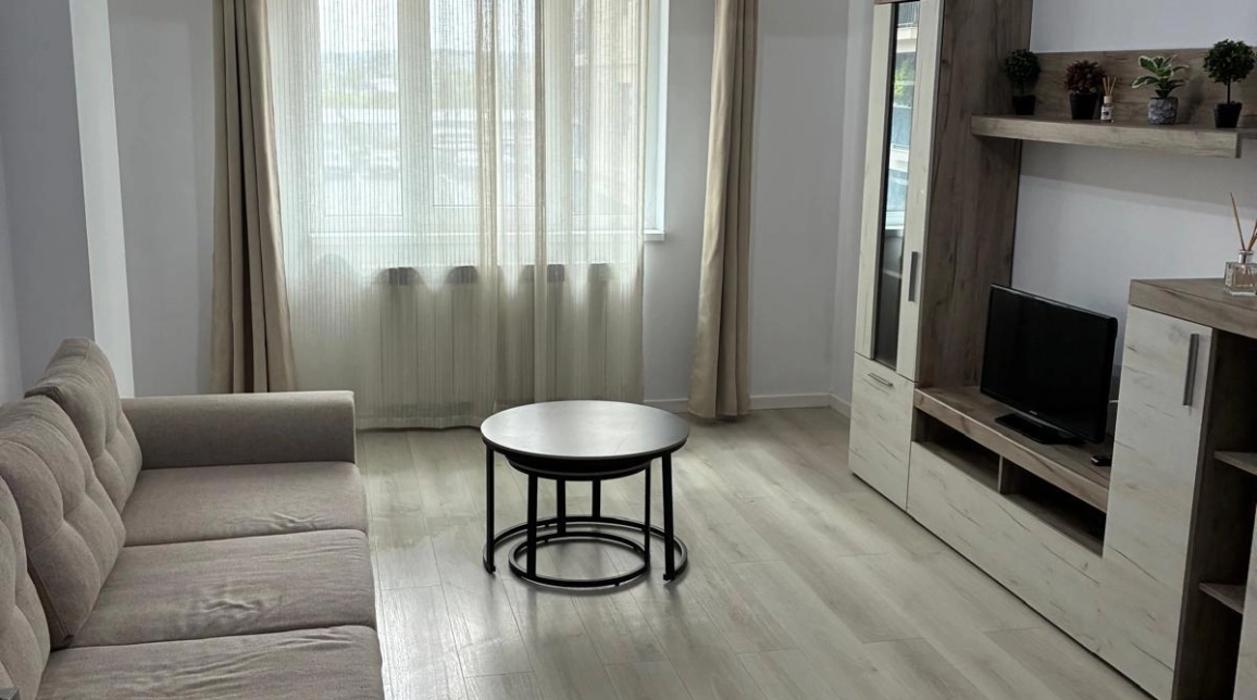 Oferta De inchiriat apartament, 2 camere, decomandat, 50 mp, Tatarasi,  complex Evergreen imagine 3