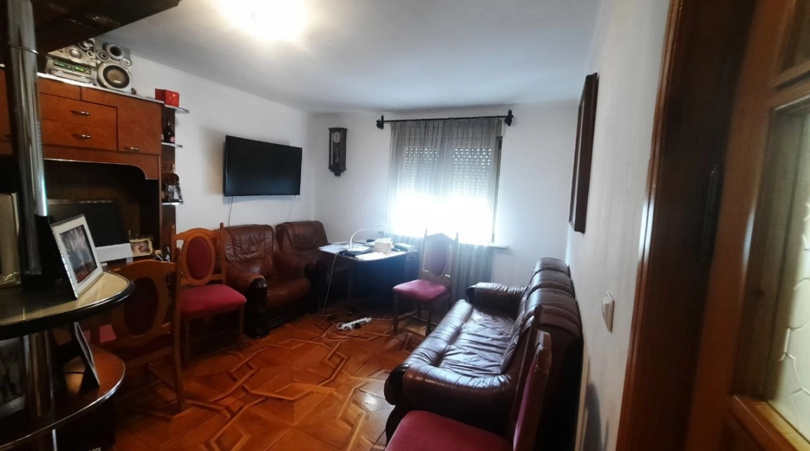 Oferta De vanzare apartament, 3 camere, decomandat, 72 mp, Calea Romanului,  OMV / Mihai Viteazul imagine 1