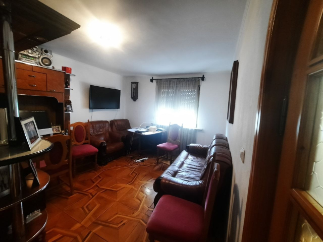 De vanzare apartament, 3 camere,  decomandat,  72 mp, Calea Romanului,  (OMV / Mihai Viteazul) 162582