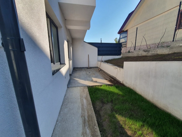 Apartament 4 camere - Bucium