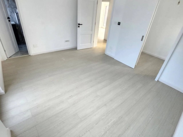 Apartament 4 camere - Uricani