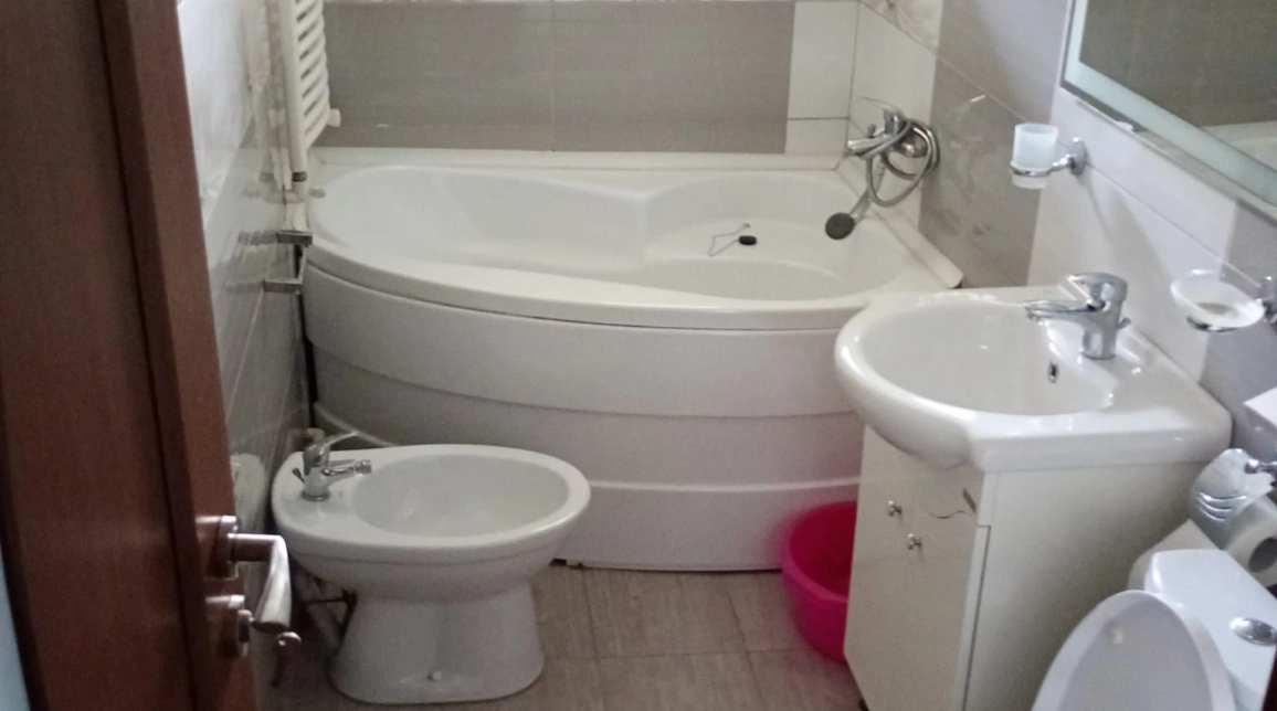 Oferta Apartament, 2 camere decomandat, 55 mp, Frumoasa, de inchiriat,  La 2 Pasi imagine 6