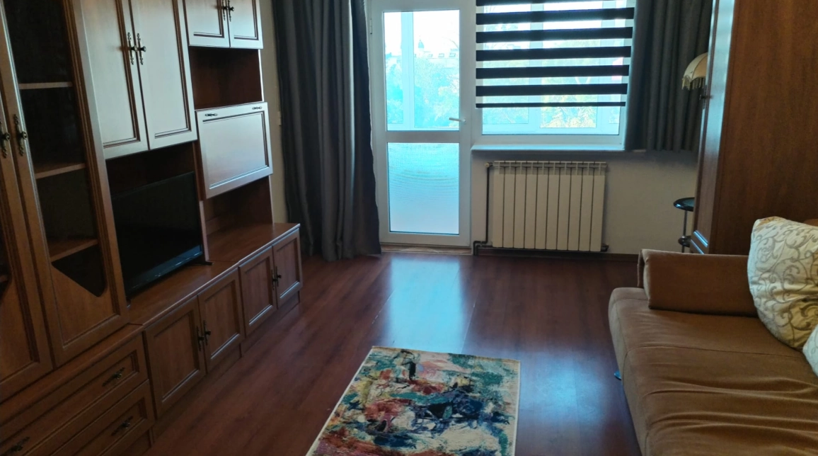 Oferta De inchiriat apartament, 2 camere, decomandat, 60 mp, Centru,  UMF imagine 3