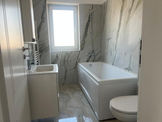 Galata apartament  87 mp, 3 camere,  decomandat, de vanzare,  (Platou Galata) 157094