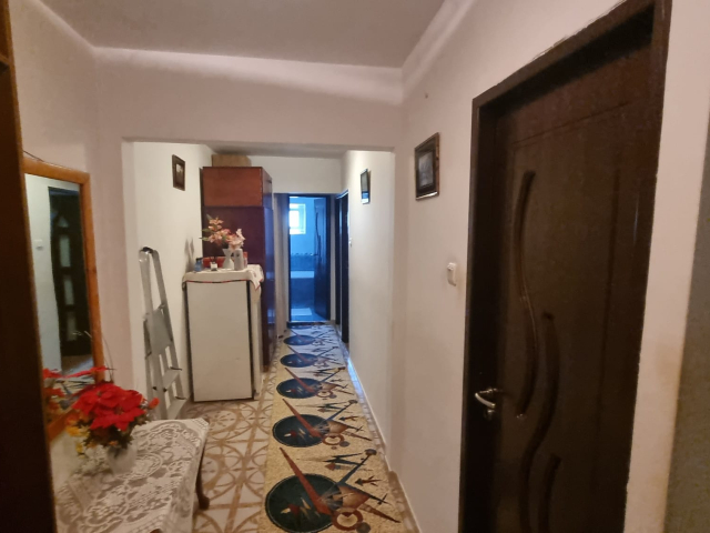 Frumoasa apartament  76 mp, 3 camere,  decomandat, de vanzare,  (Diminetii ) 161854