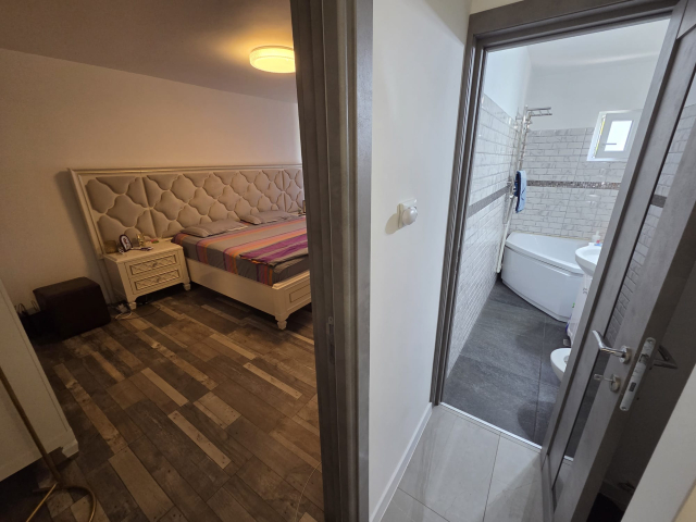De vanzare apartament, 2 camere,  decomandat,  55 mp, Nicolina,  (Biserica Alba) 163342