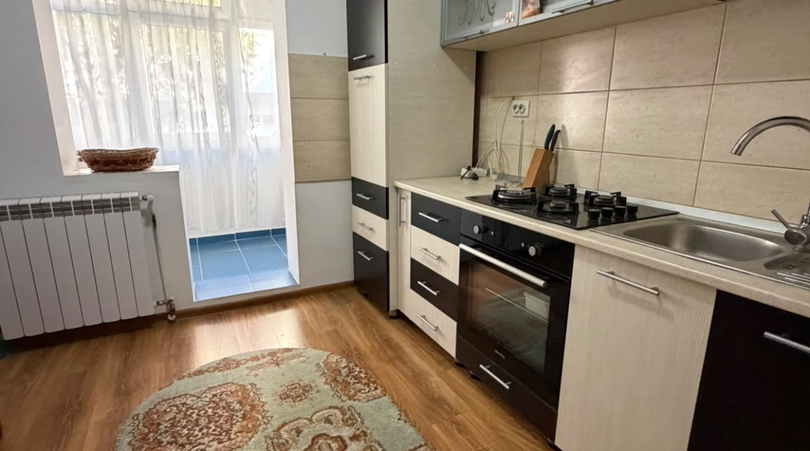 Oferta Nicolina apartament 50 mp, 2 camere, decomandat, de vanzare,  Rondul Vechi imagine 1