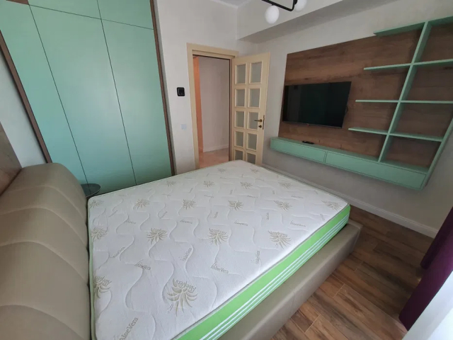 Apartament nou, 3 camere  decomandat,  87 mp, Copou, de inchiriat,  (Royal Town) 155736