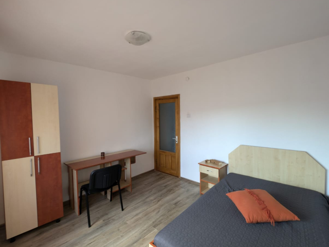 Apartament de inchiriat, 4 camere,  decomandat,  72 mp, Gara,  (Mc Donald s) 155755