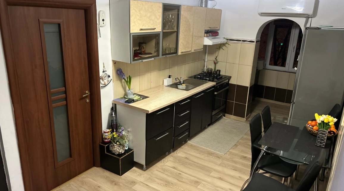 Oferta Apartament de vanzare, 3 camere, decomandat, 61 mp, Nicolina,  Lidl Nicolina imagine 3