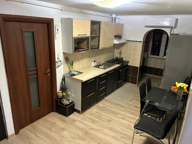 Apartament de vanzare, 3 camere,  decomandat,  61 mp, Nicolina,  (Lidl Nicolina) 161615