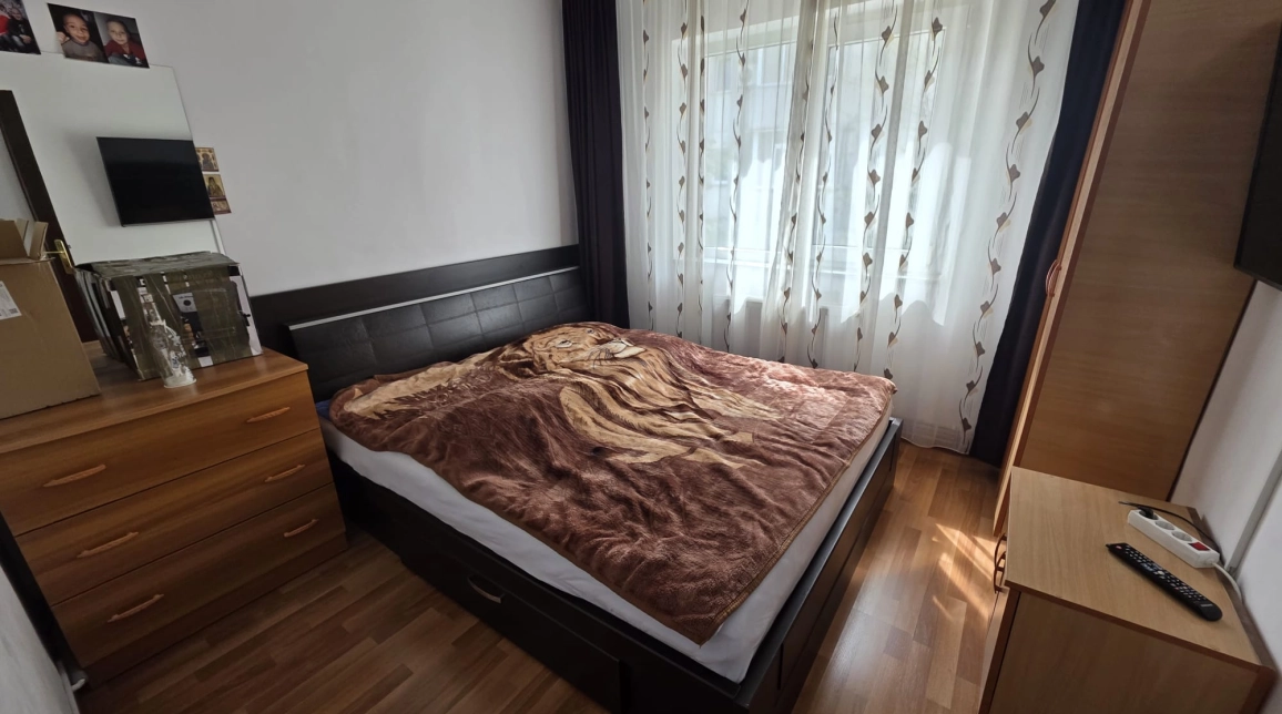 Oferta Apartament, 3 camere semidecomandat, 54 mp, Dacia, de vanzare,  Bicaz imagine 1
