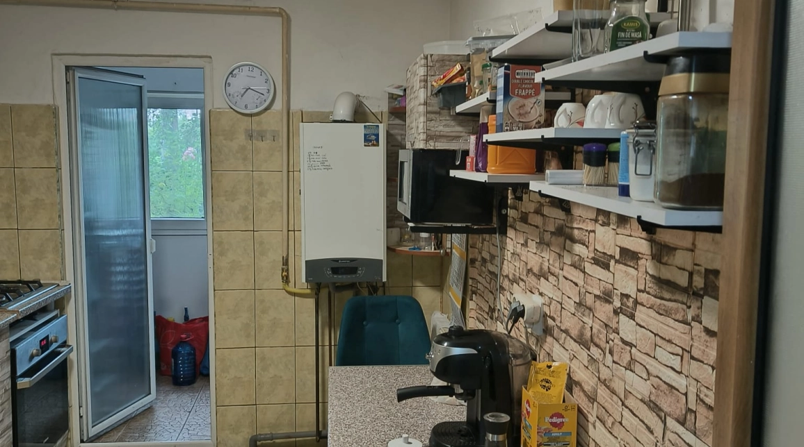 Oferta 3 camere, decomandat, 70 mp, de vanzare apartament in zona Metalurgie,  Profi-Bulevardul Chimiei imagine 2