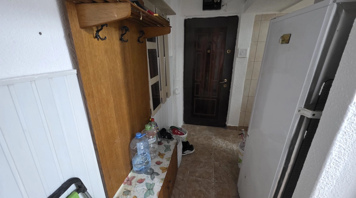 Oferta Alexandru cel Bun apartament 41 mp, 2 camere, nedecomandat, de vanzare,  Piata Voievozilor imagine 3
