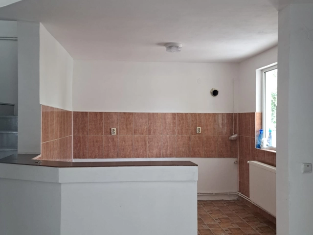 Apartament 5 camere - Lunca Cetatuii
