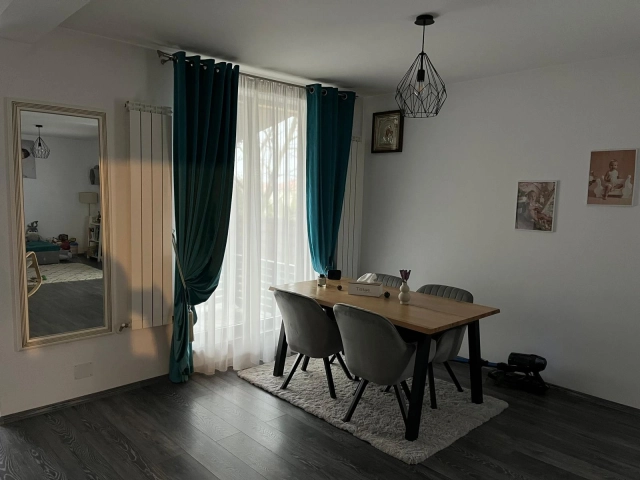 Apartament 4 camere - Valea Adanca