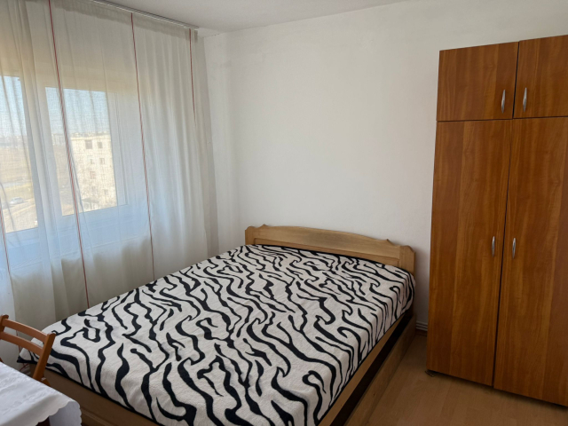Dacia apartament  57 mp, 3 camere,  decomandat, de inchiriat,  (Coliba Moldovenlior) 162634