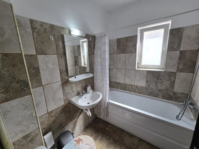 Apartament 3 camere - Popas Pacurari