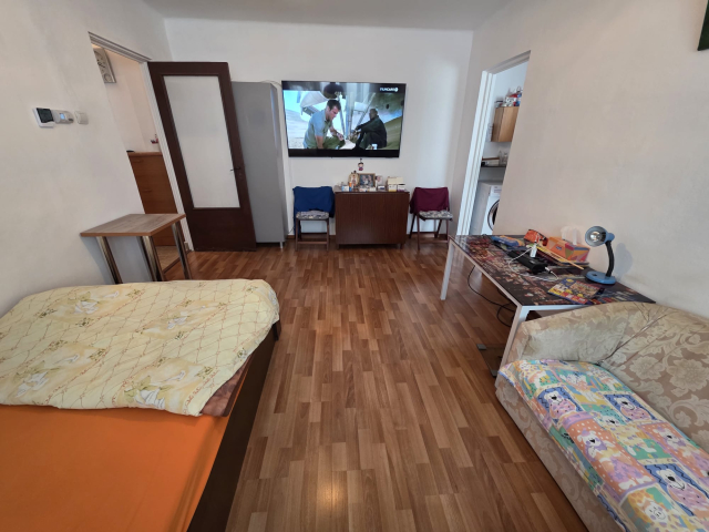 Apartament, 3 camere  semidecomandat,  54 mp, Dacia, de vanzare,  (Bicaz) 162251