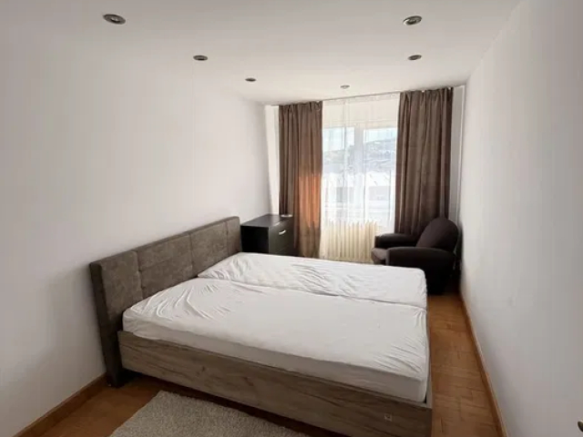 Apartament de vanzare, 4 camere,  decomandat,  74 mp, Calea Romanului,   157930