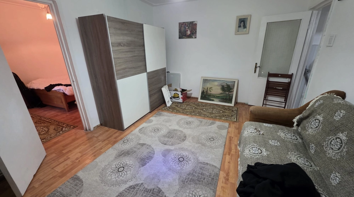 Oferta Alexandru cel Bun apartament 41 mp, 2 camere, nedecomandat, de vanzare,  Piata Voievozilor imagine 2