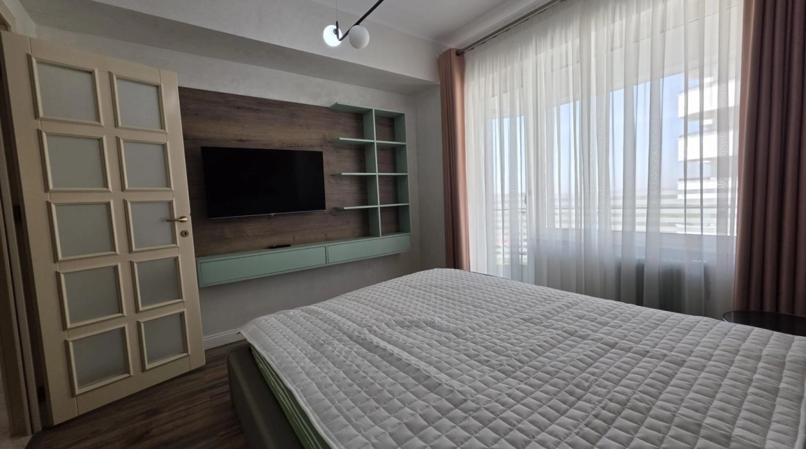Oferta Copou apartament 90 mp, 3 camere, decomandat, de vanzare,   Complex Royal Town imagine 12