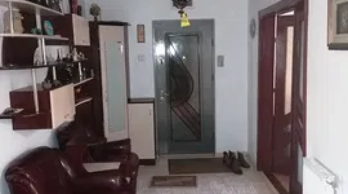 Oferta Darmanesti apartament 70 mp, 3 camere, decomandat, de vanzare,  Orion imagine 2