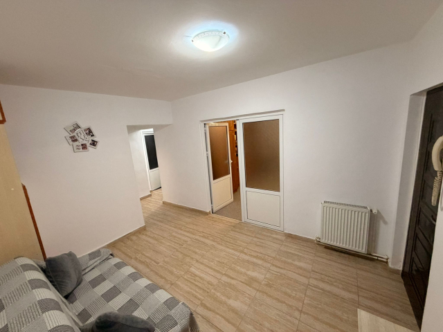 Dacia apartament  65 mp, 2 camere,  decomandat, de vanzare,  (Bicaz) 160969