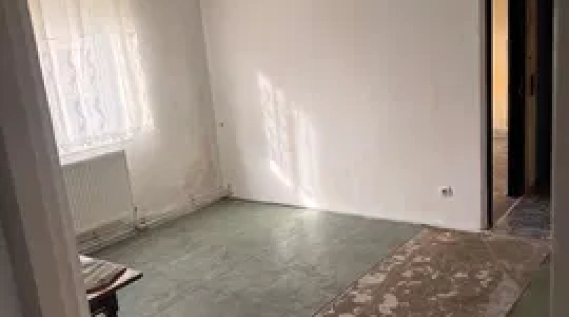 Oferta Apartament de vanzare, 2 camere, semidecomandat, 38 mp, Savinesti imagine 1