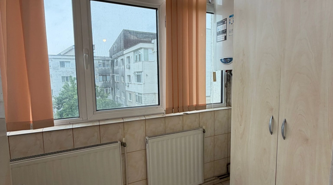 Oferta 2 camere, decomandat, 51 mp, de vanzare apartament in zona Nicolina,  Nicolina 2 Prima statie imagine 6