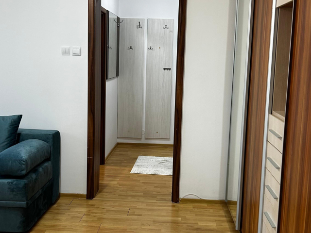 Podu Ros apartament  50 mp, 2 camere,  semidecomandat, de vanzare,  (Liceul Racovita) 162964
