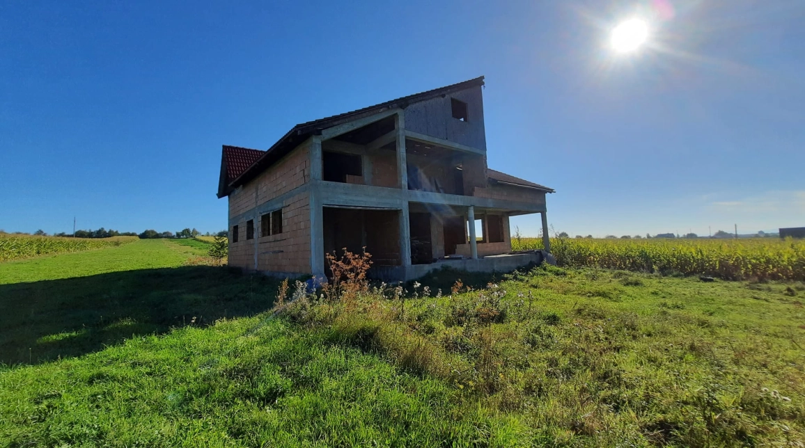 Oferta 4 camere, 98 mp, de vanzare casa in zona Roznov,  Ruseni imagine 1